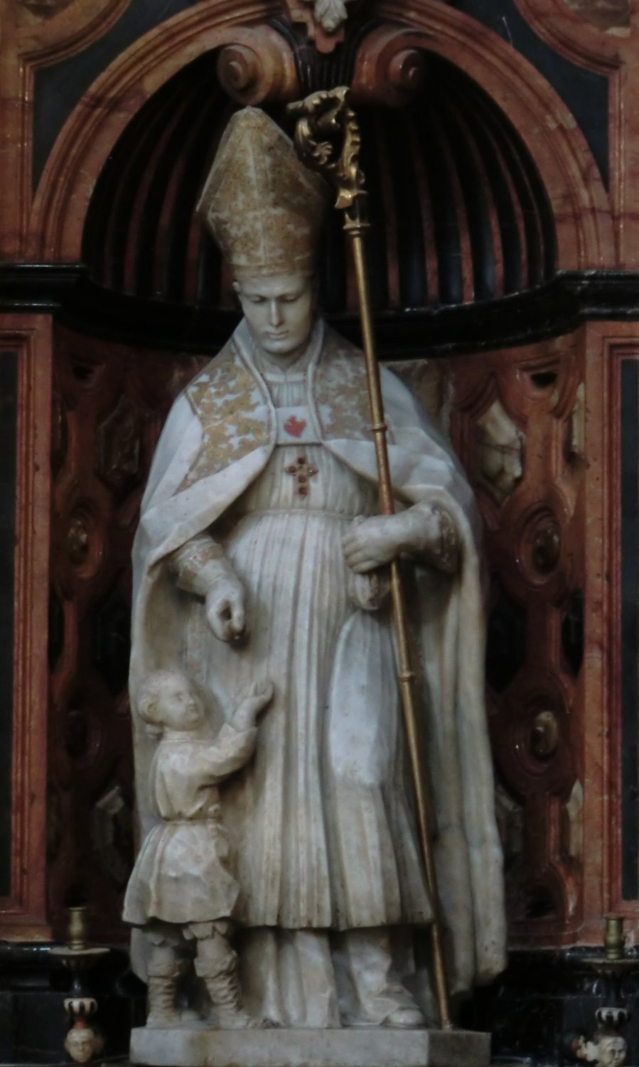 Statue in der Kathedrale in Granada