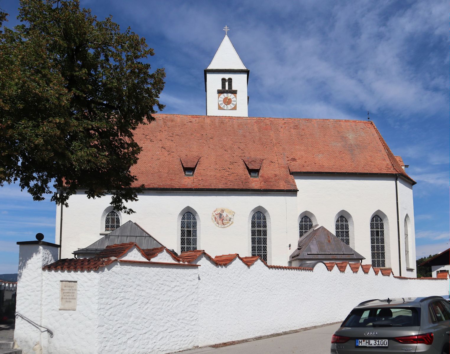 Kirche in Waltenhofen am Ufer des Forgensees