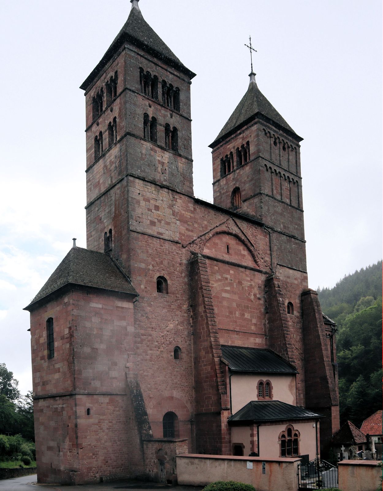 Reste der Kirche des Klosters Murbach