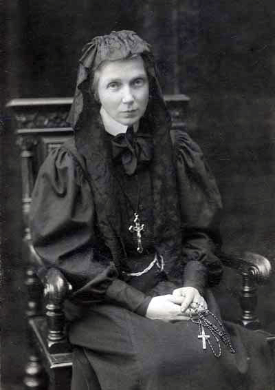 Ursula Gräfin Ledóchowska 1907 in St. Petersburg