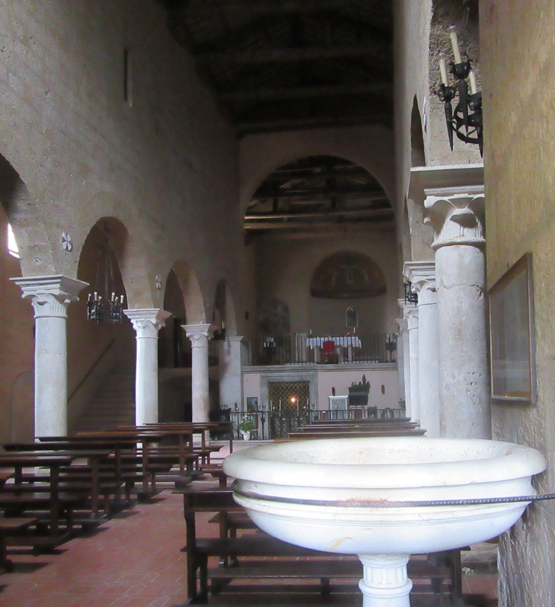 Basilika San Famiano mit Wardos Grab in Gallese