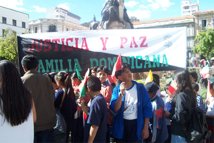 Kundgebung der Franziskaner am Weltfriedenstag, 21. September 2002, in La Paz in Bolivien
