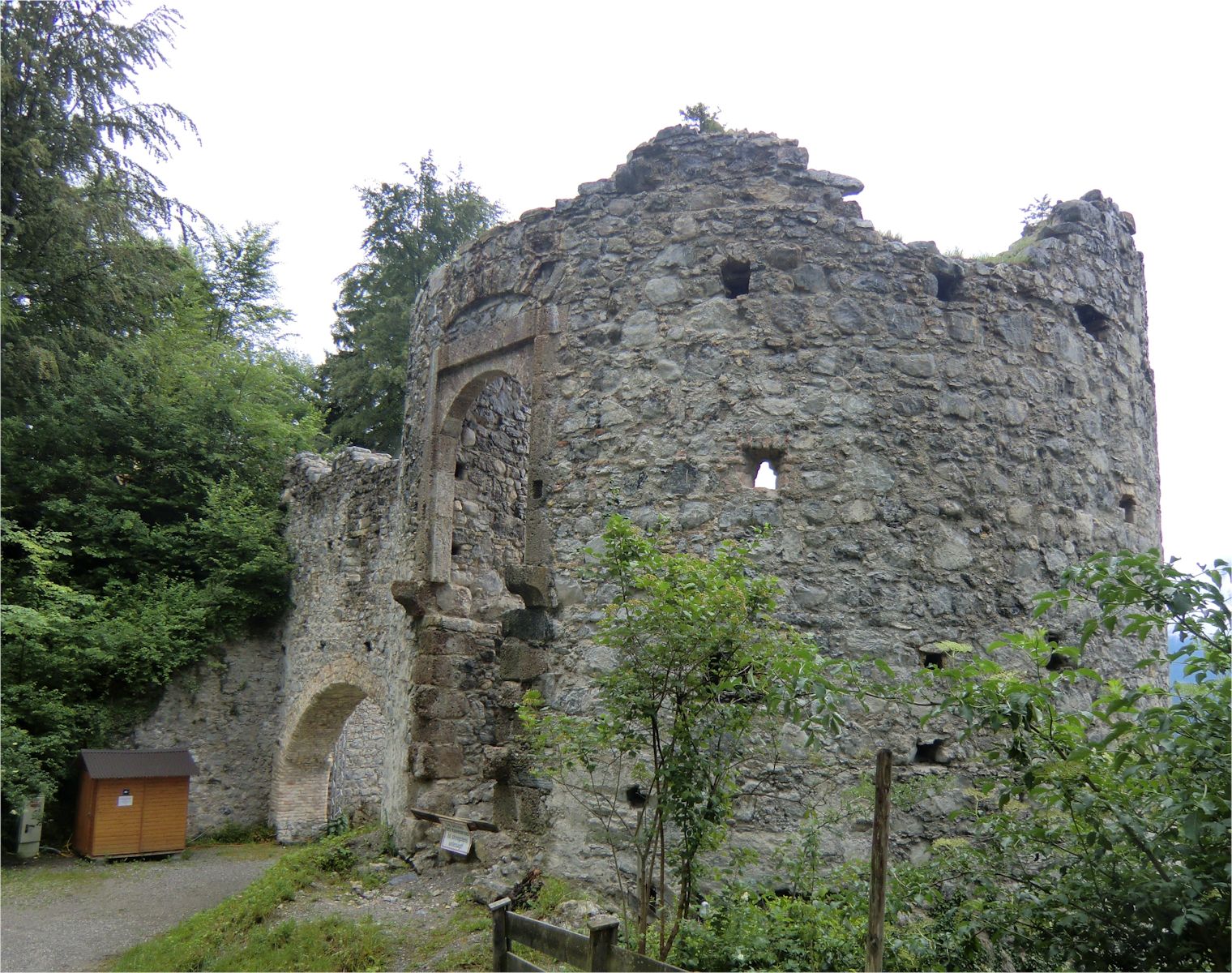 Burgruine oberhalb von Thaur
