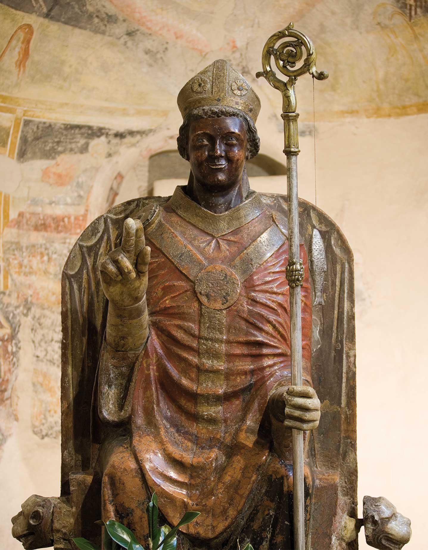 Statue „der lachende Zeno”, 13. Jahrhundert, in der Krypta der Kirche San Zeno in Verona