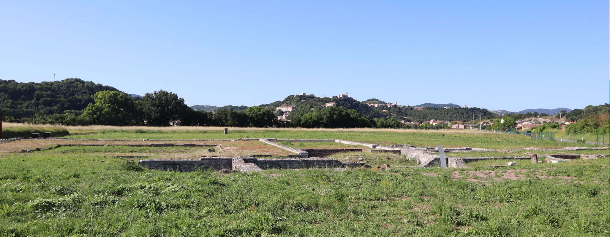 Ruinen der Thermen von Sentium bei Sassoferrato