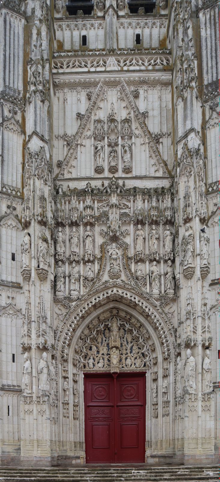 Hauptportal der Kirche des ehemaligen Klosters in Saint-Riquier