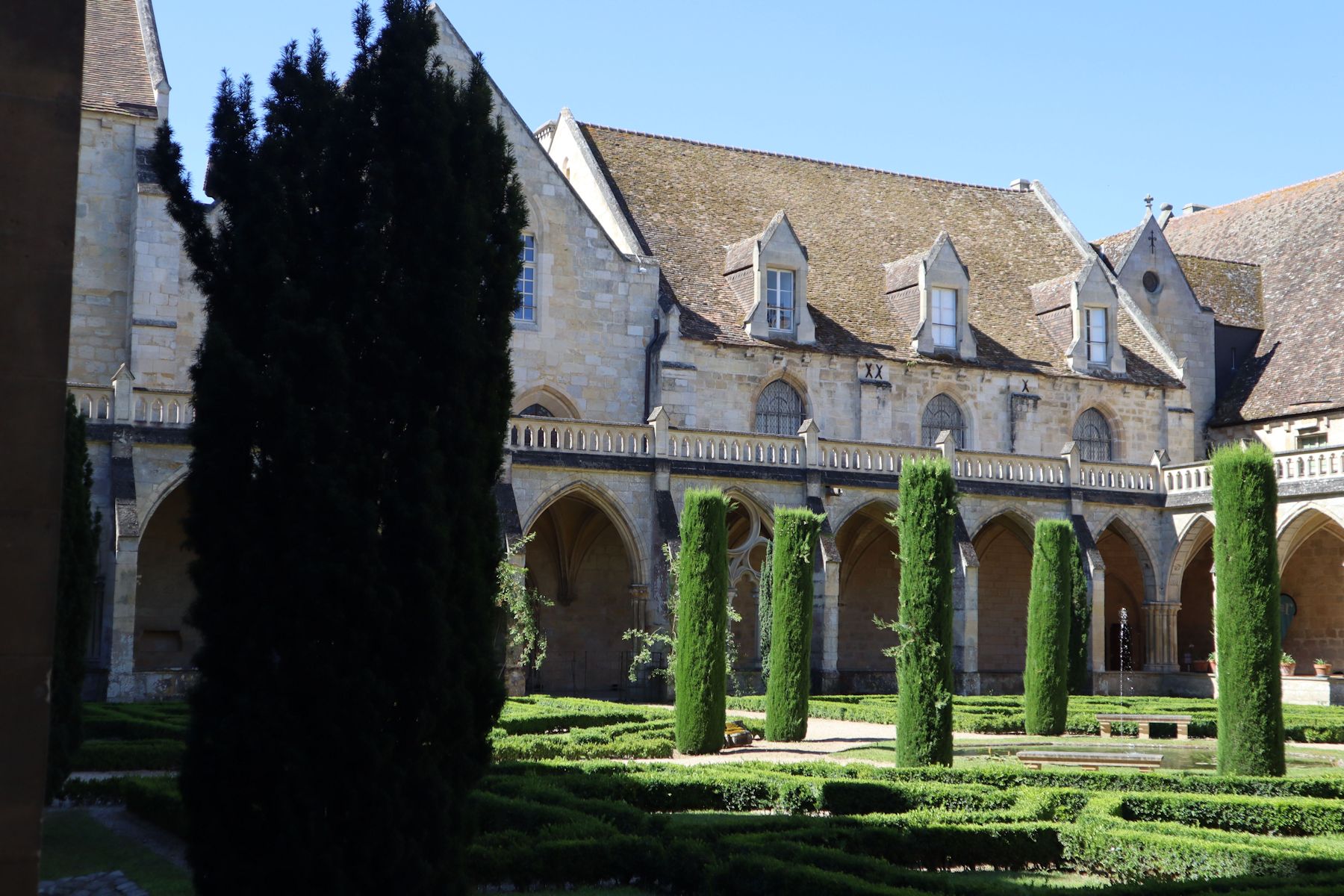 Kreuzgang des Klosters Royaumont in Asnières-sur-Oise