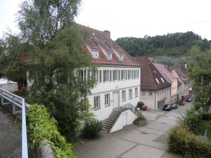 Pfarrhaus unterhalb der Kirche in Sulz am Neckar