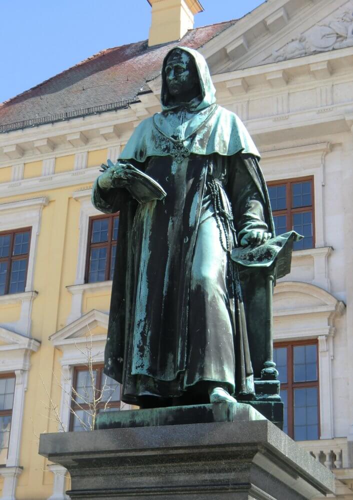 Ferdinand von Miller: Bronzedenkmal vor dem Rathaus in Lauingen, 1881