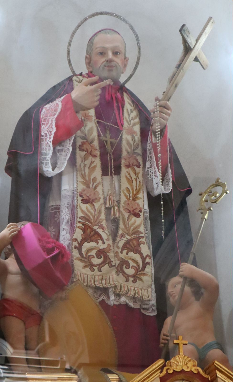 Statue in der Pfarrkirche in Frigento bei Avellino