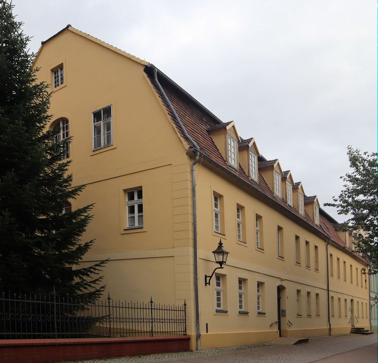 Großes Schwesternhaus in Gnadau, erbaut 1774/1775, heute Wohnhaus