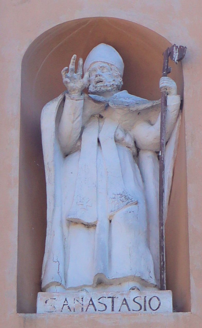 Statue an der Kirche San Valentino in Terni