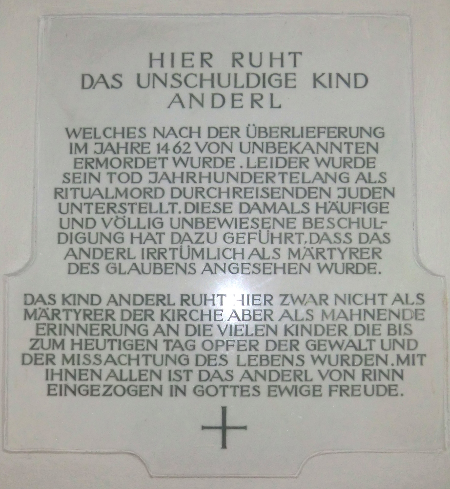 neue Gedenktafel in der Wallfahrtskirche Judenstein bei Rinn