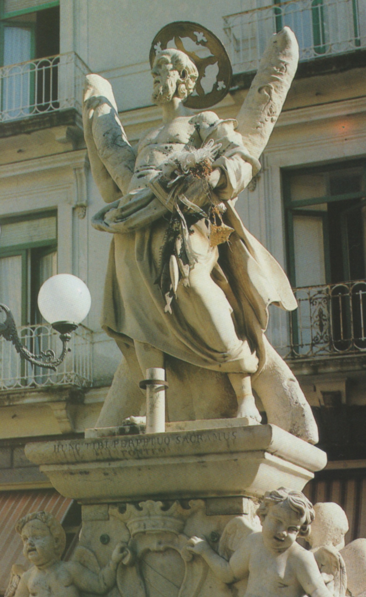 Brunnen Sant' Andrea, 1760, auf dem Domplatz in Amalfi