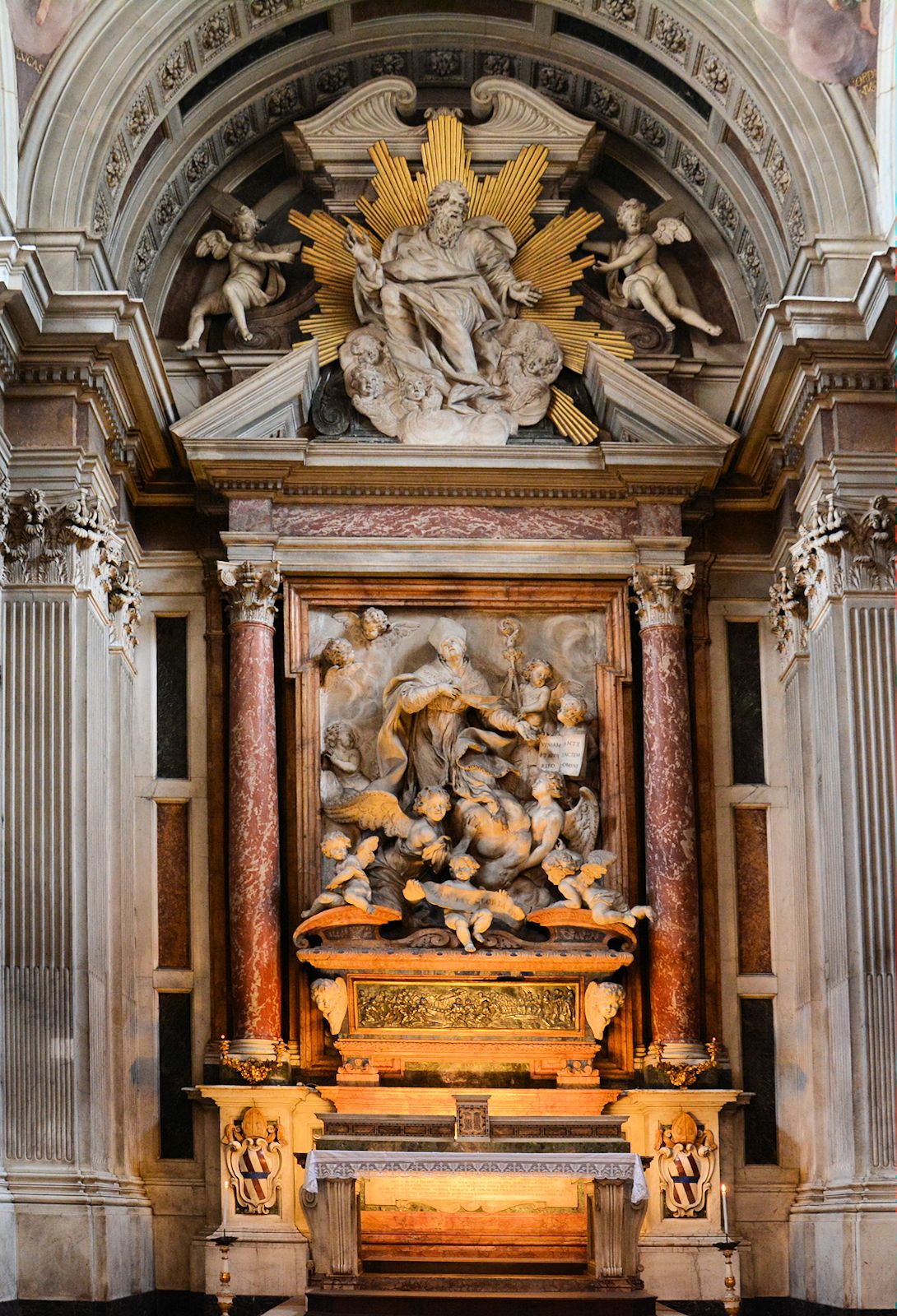 Andreas' Sarkophag in der Capella Corsini der Kirche Santa Maria del Carmine in Florenz