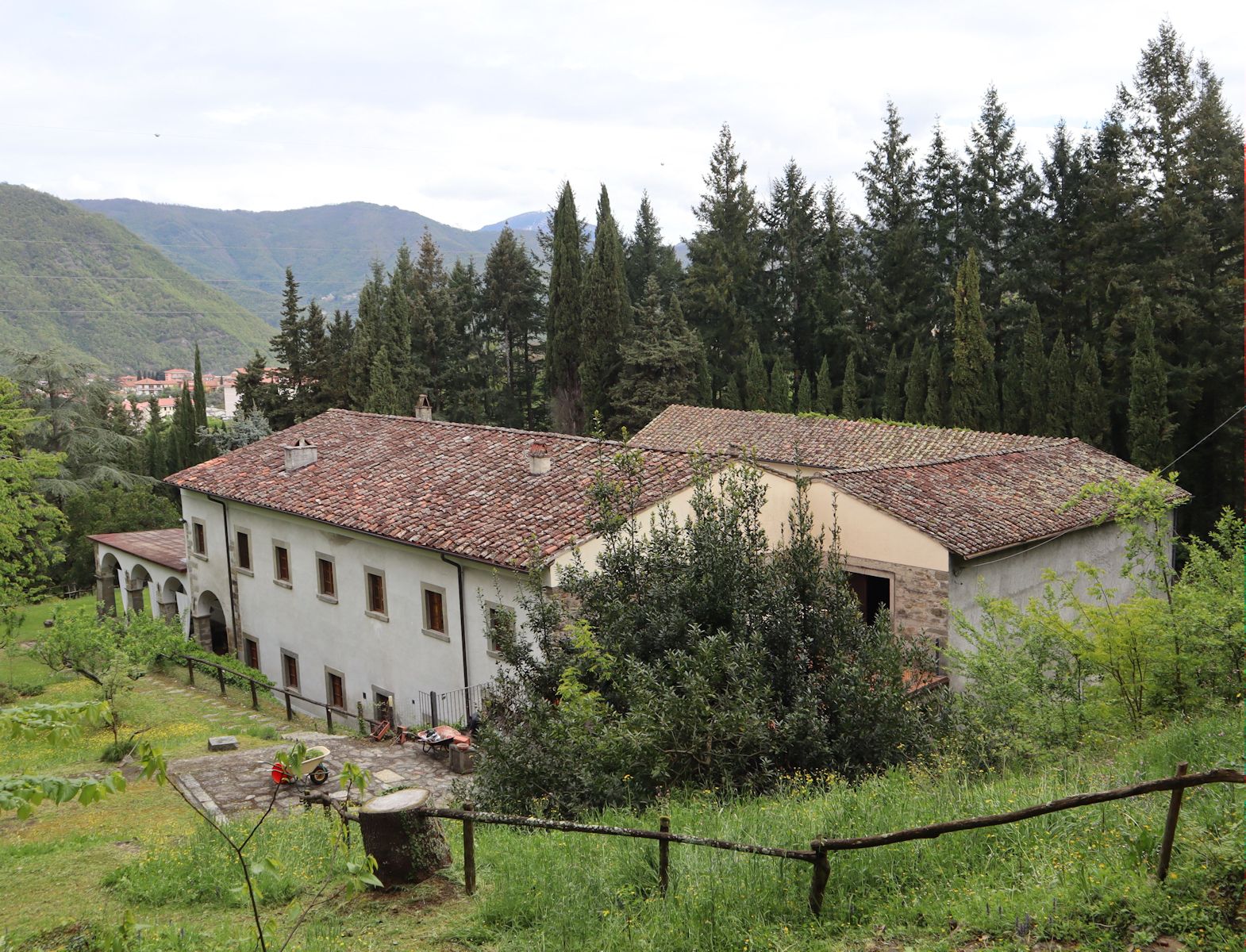 ehemaliges Kloster der Karmeliter oberhalb von Fivizzano