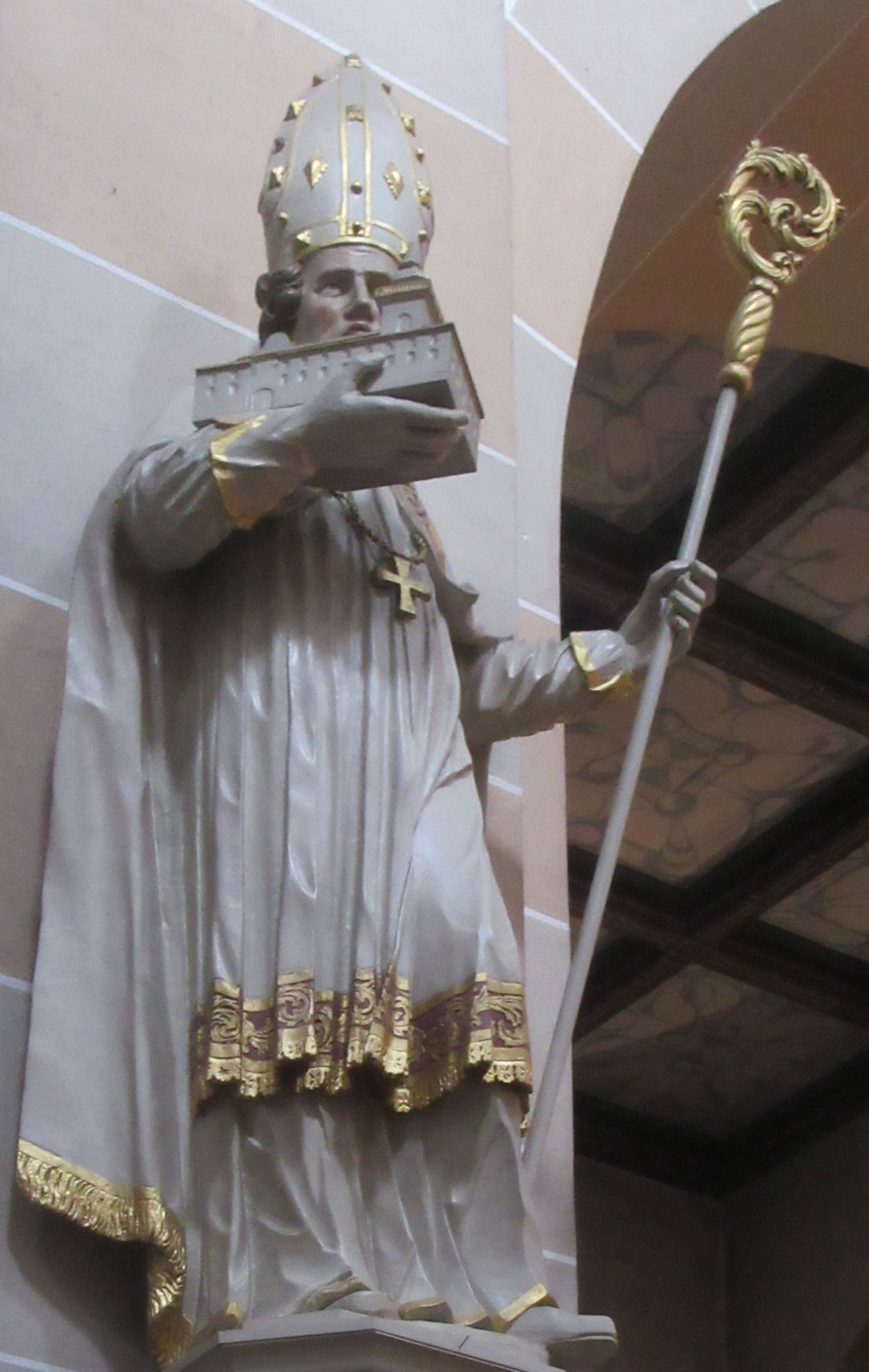 Statue in der Abteikirche Siegburg