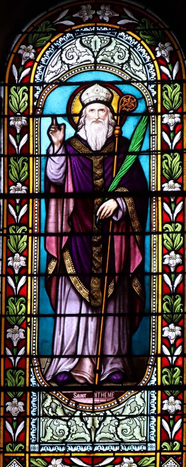 Glasfenster in der Kirche in Jonzac