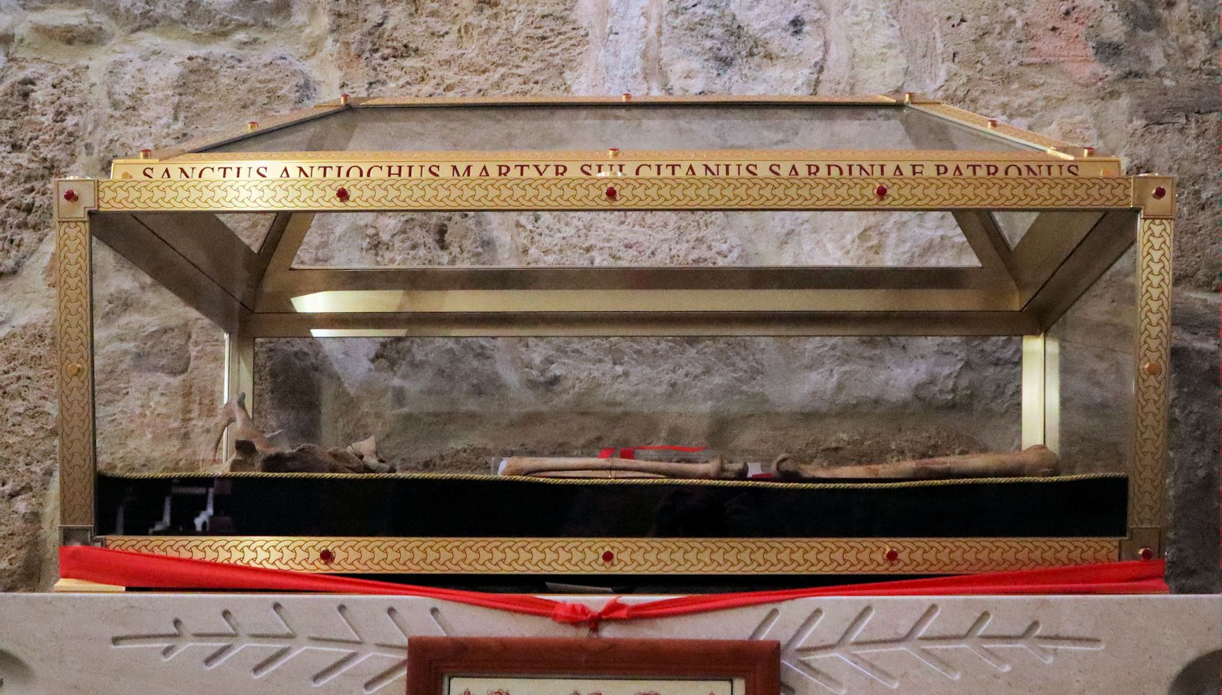 Gebeine von Antiochus in der Kirche Sant’Antioco in Sant’Antioco