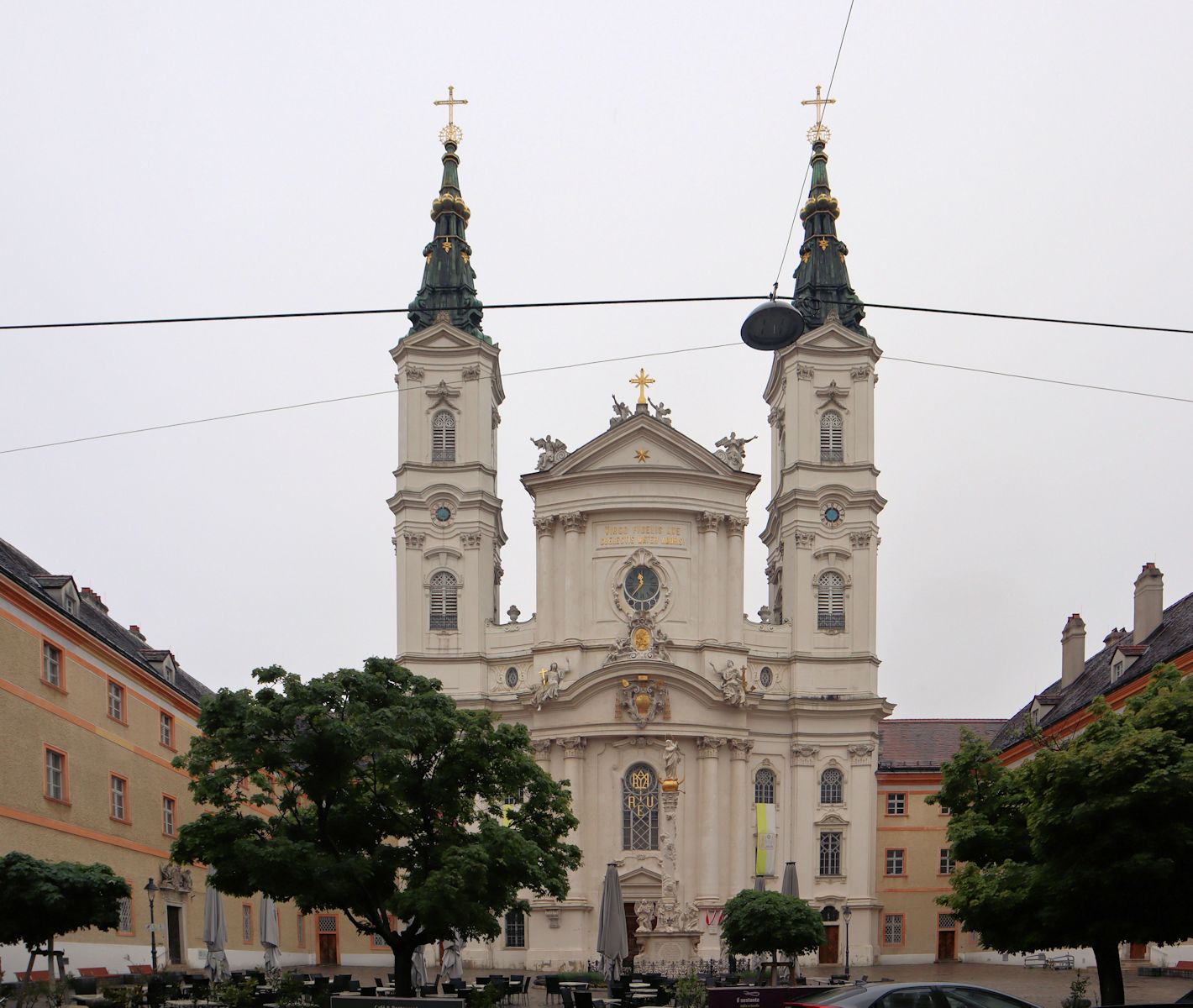 Piaristenkirche, -kloster und -gymnasium in der Wiener Josefsstadt