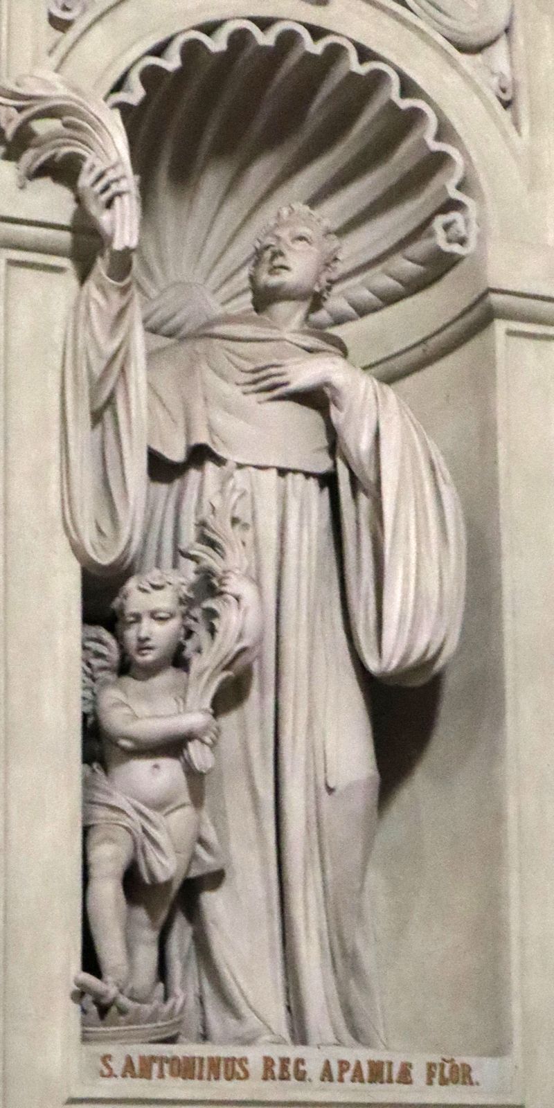 Statue in der Kirche Sant' Agostino in Rimini