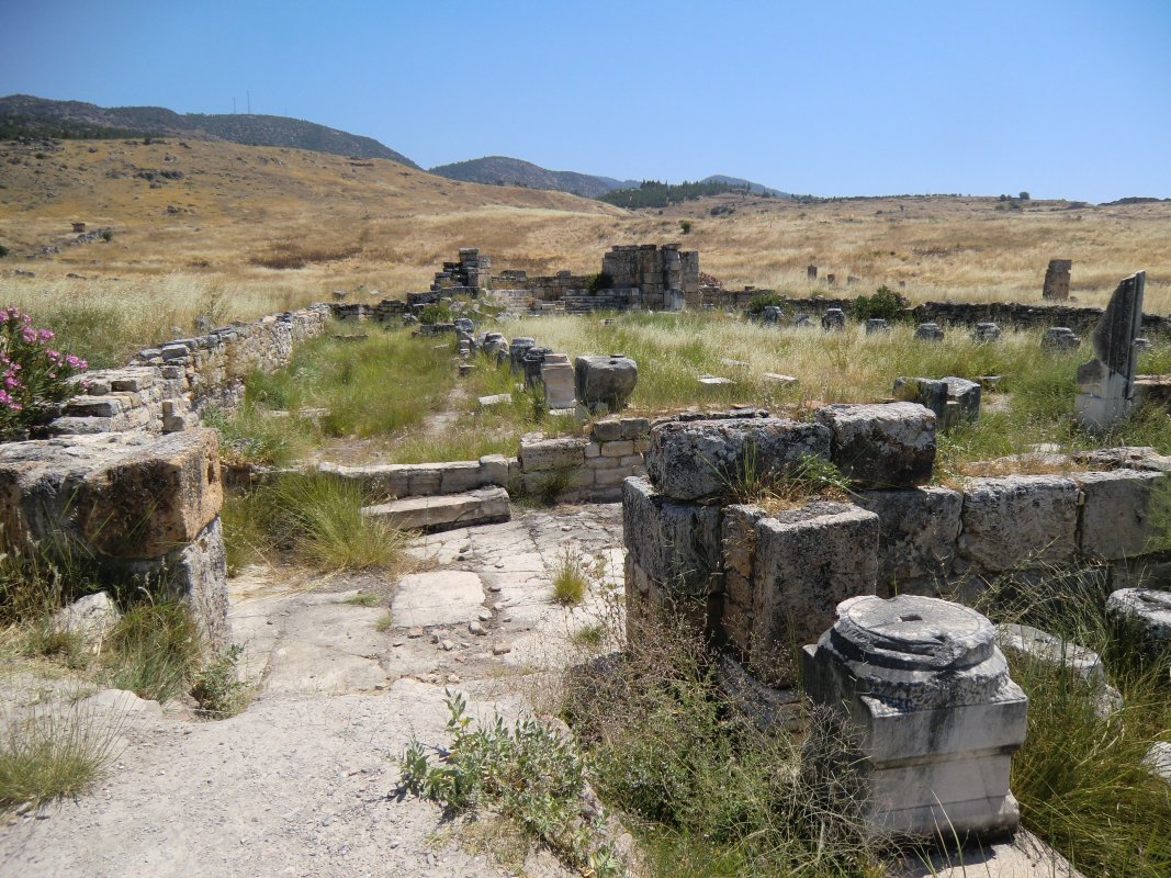Ruine der Kathedrale in Hierapolis