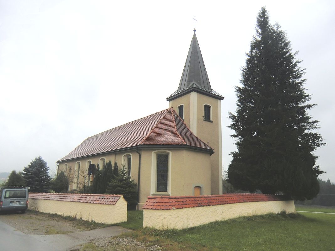 Kirche Dreiheiligen
