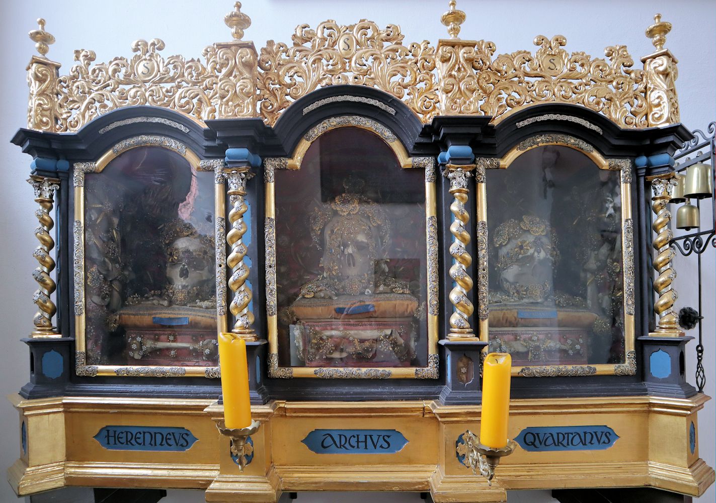 Franz Joseph Kazenmayer: Figuren am Altar, um 1745, in der Kirche in Rechtenstein bei Ehingen