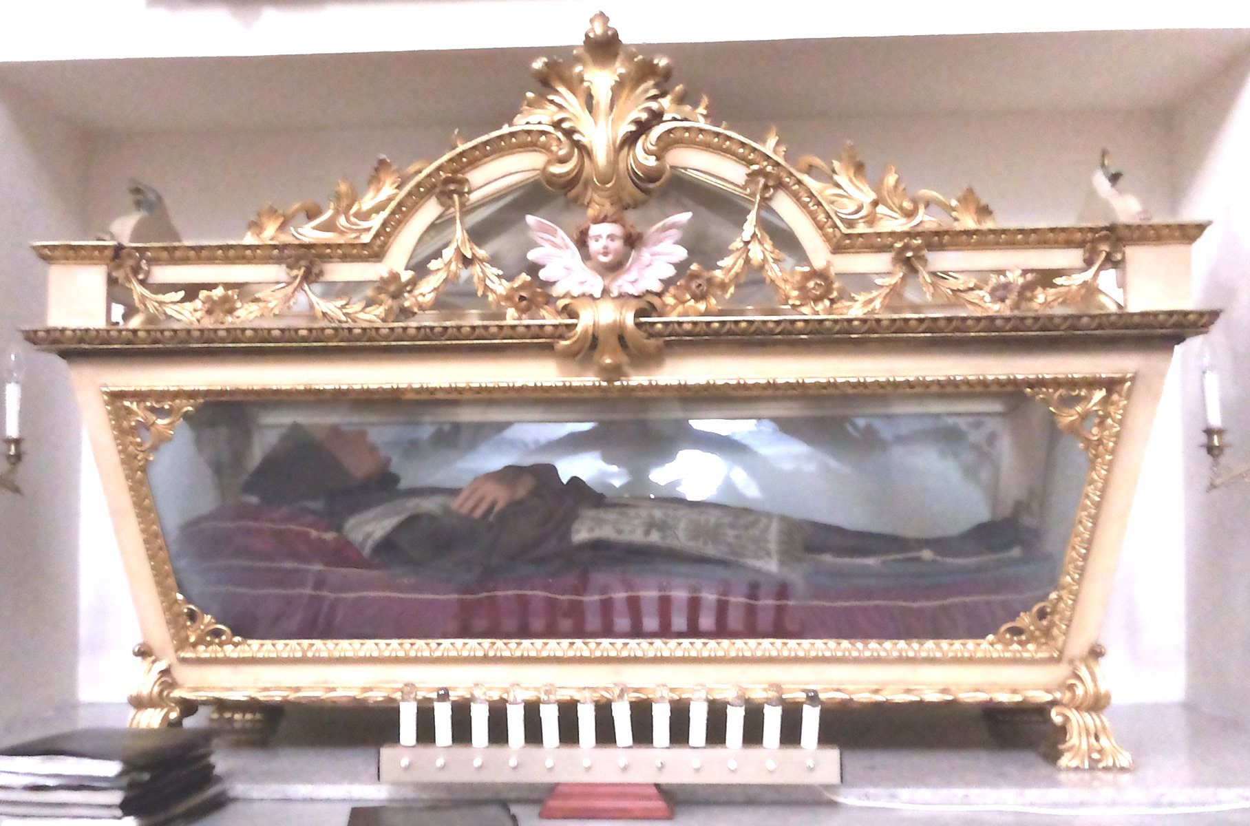 Archangelus' Glassarg in der Kirche Santa Maria di Gesù in Alcamo