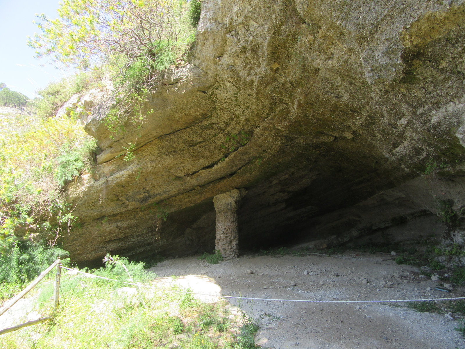 Arsenius' Grotte in Armo