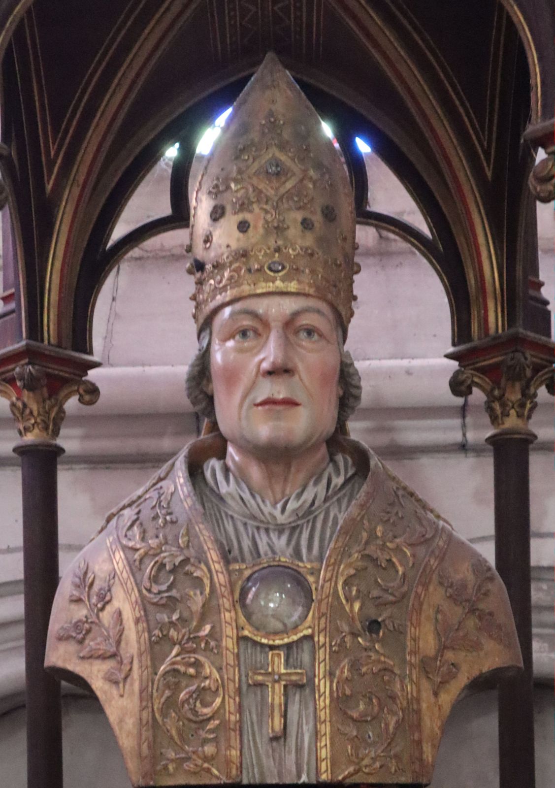 Büstenreliquiar in der Kathedrale in Saint-Omer