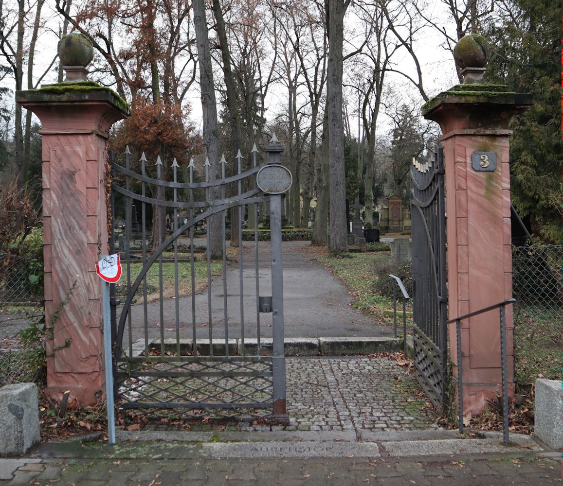 Aureustor des Mainzer Hauptfriedhofs