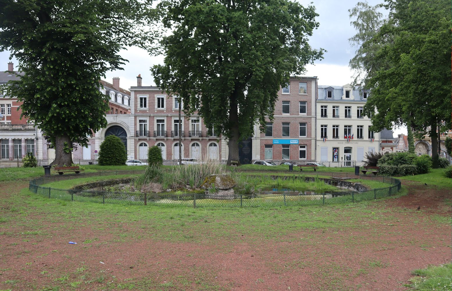 Park an der Stelle der ehemaligen Kathedrale in Cambrai