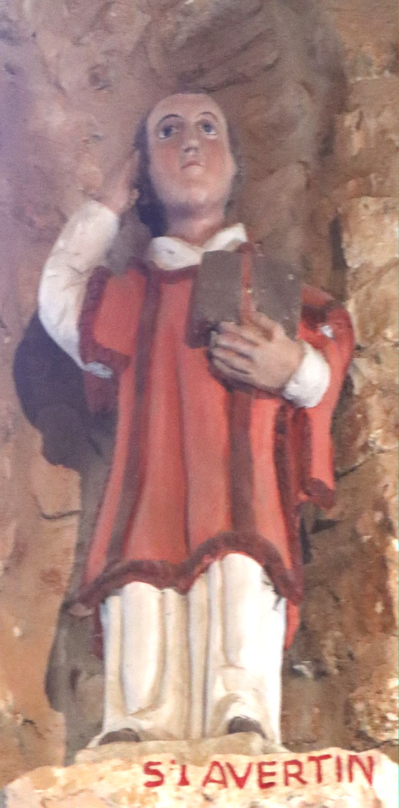 Statue in der Kirche Saint-Pierre in Saulges bei Laval