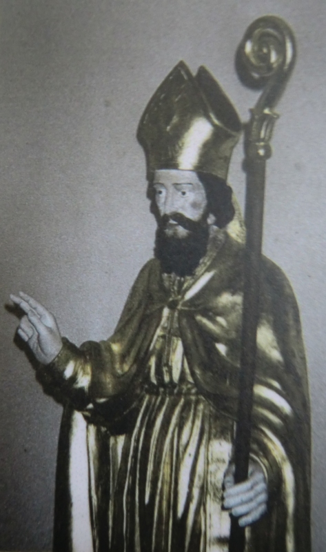 Statue in der Kirche des nach Avitus benannten in Saint-Avit im Département Drôme