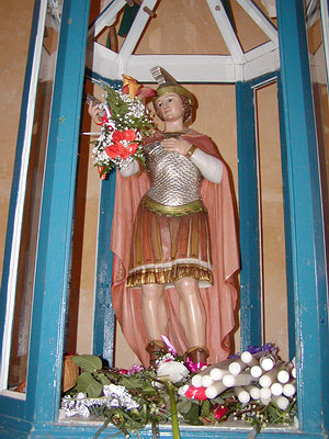 Statue in der im 15. Jahrhundert erbauten Kirche San Bachisio nahe Loceri auf Sardinien