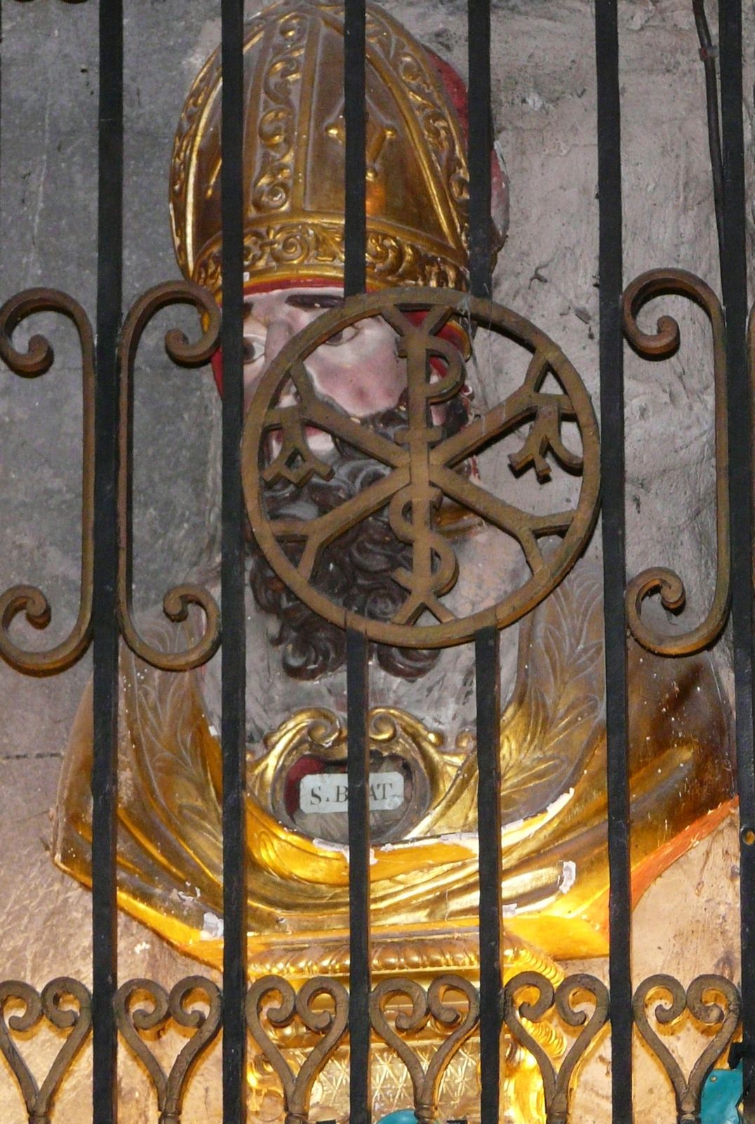 Reliquiar in der Beatus geweihten Kirche in St-Beat