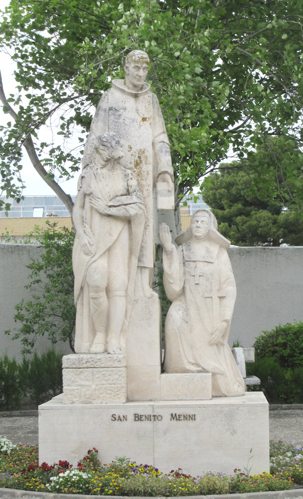 Denkmal vor der Kirche der „Barmherzigen Brüder des Johannes von Gott” in Ciempozuelos