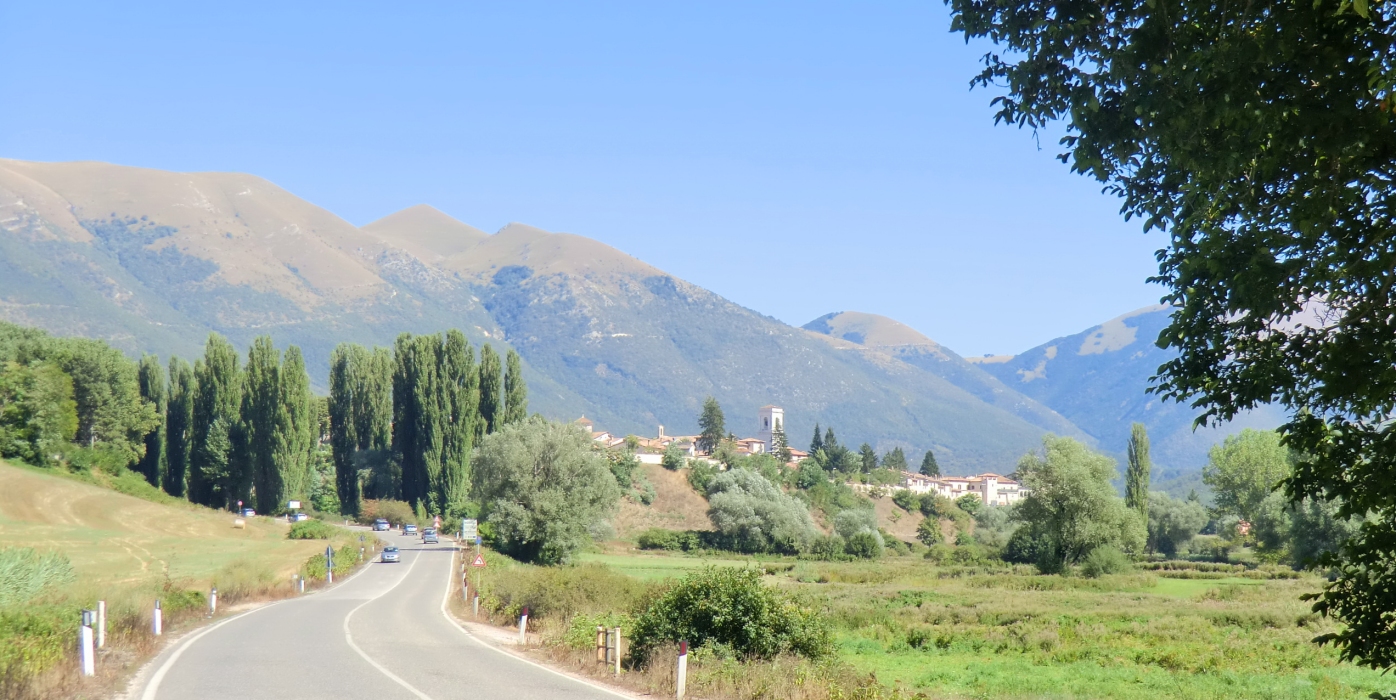 Norcia vor den Sibillinischen Bergen