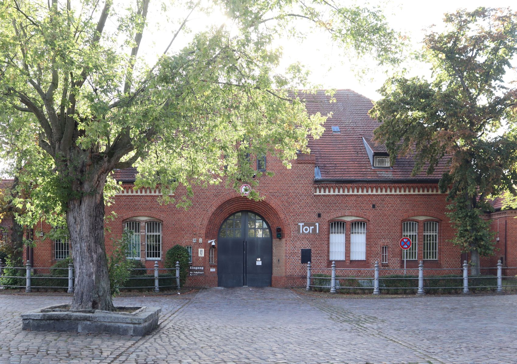 Haupteingang zum Gefängnis in Berlin-Tegel