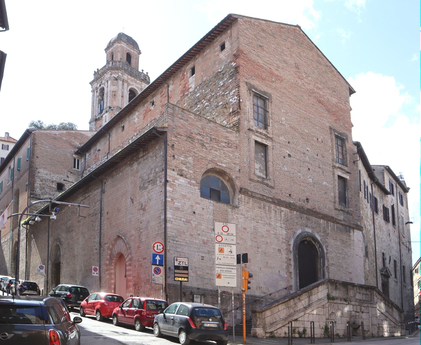Kirche und Kloster der Serviten in Perugia
