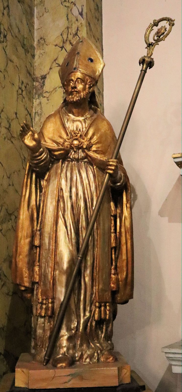 Statue in der Kathedrale in Segni