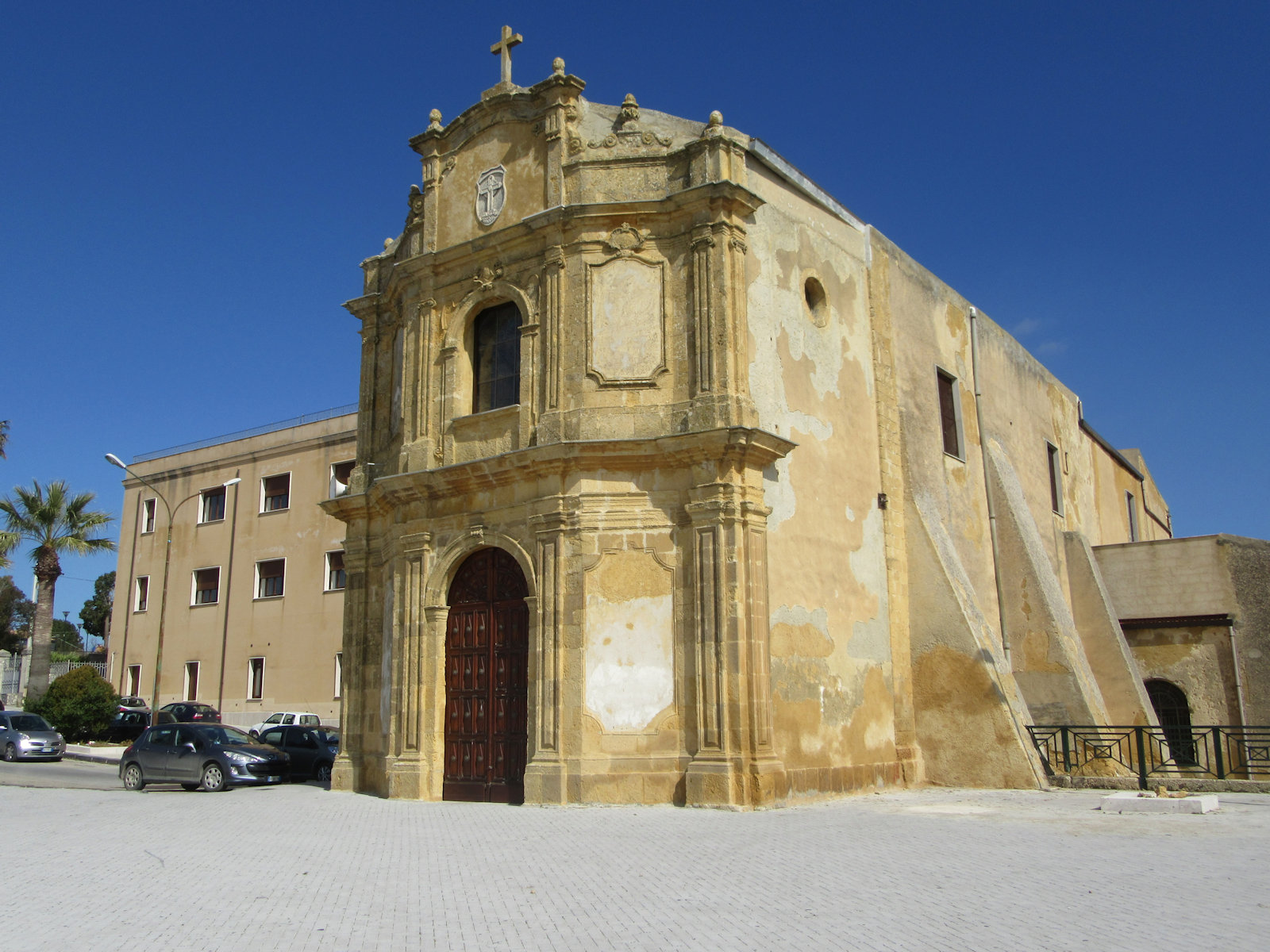 die Calogerus geweihten Kirche mit dem Pflegeheim in Naro