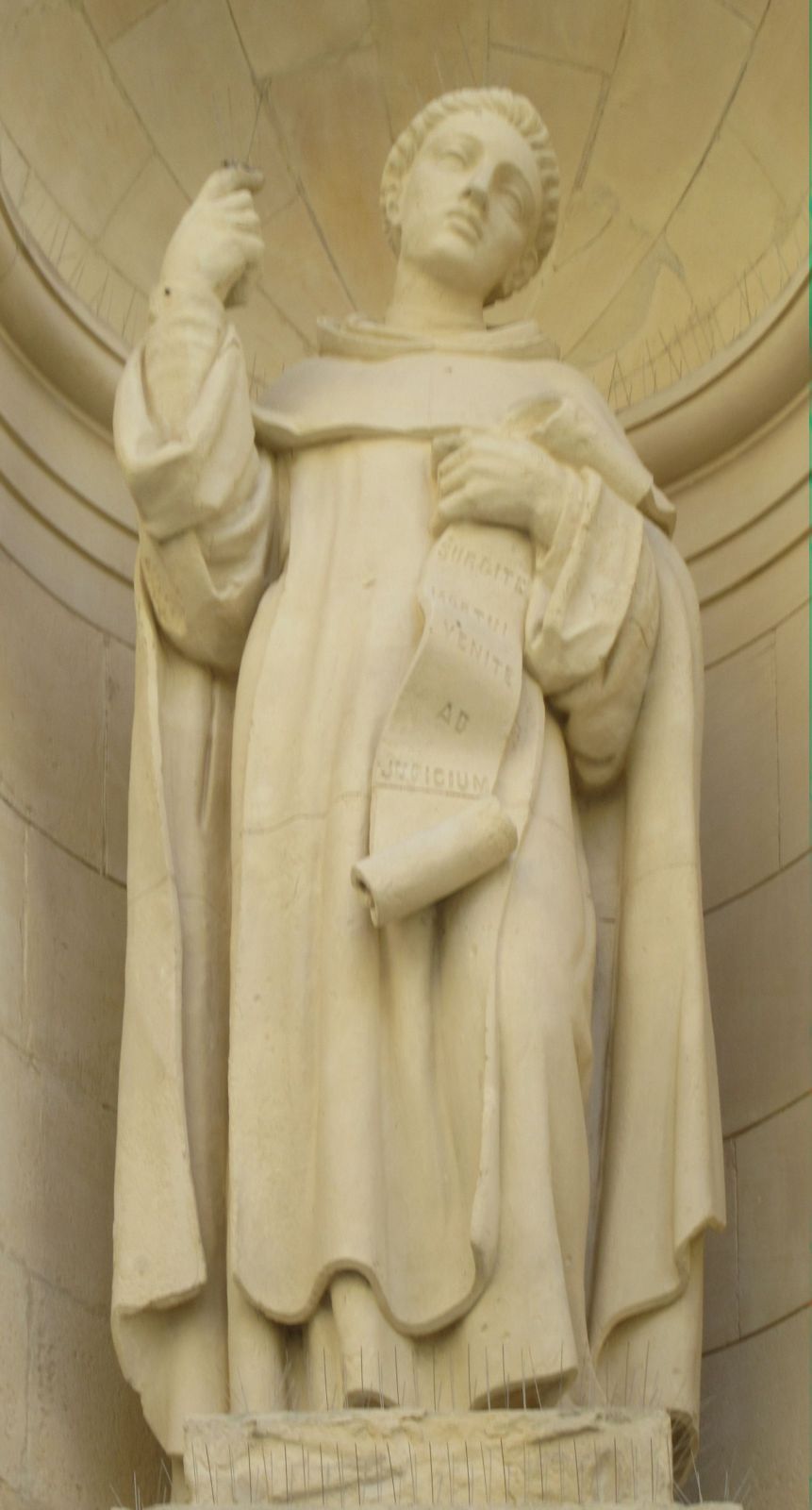 Statue an der Kirche Saint-Cannat in Marseille