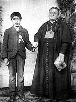 Ceferino Namuncurá mit einem Salesianer in Rom kurz vor seinem Tod