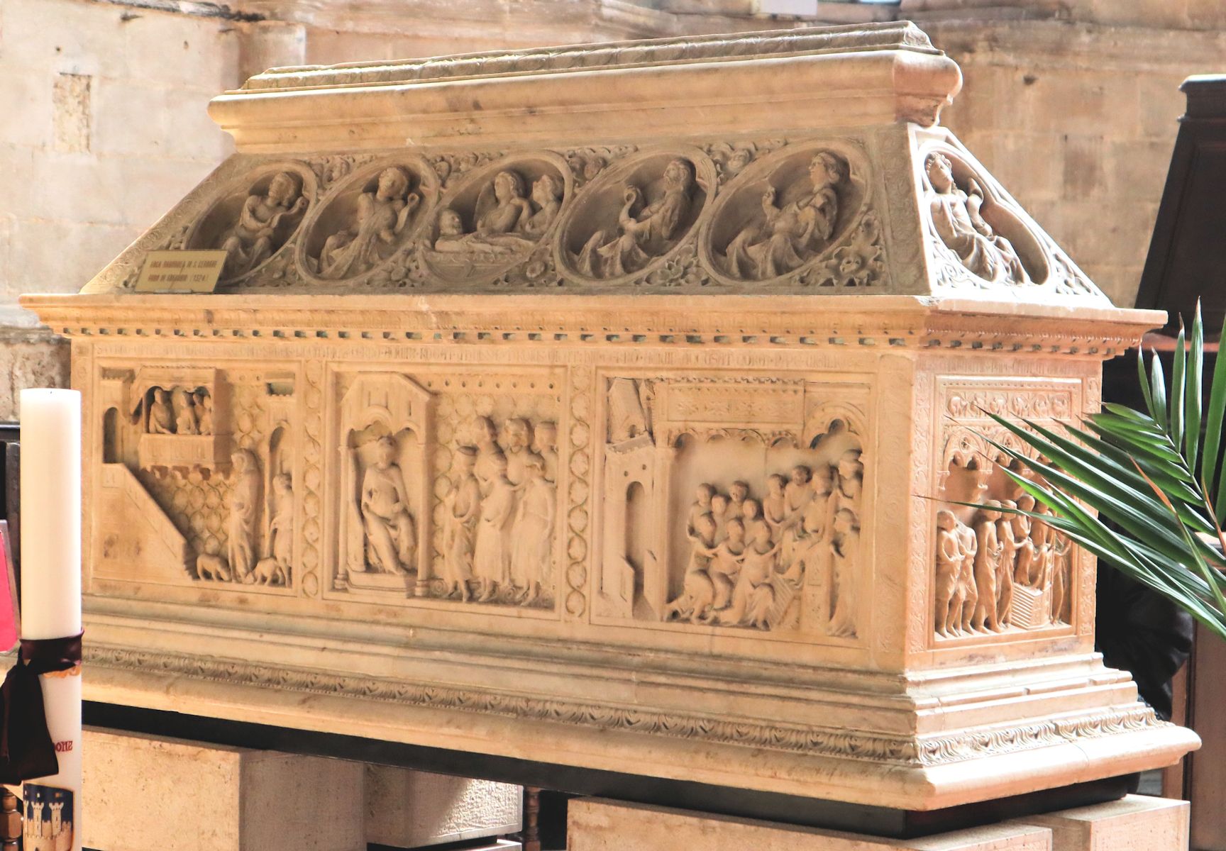 Goro di Gregorio: Sarkophag des Cerbonius, 1324, in der Kathedrale San Cerbone in Massa Marittima