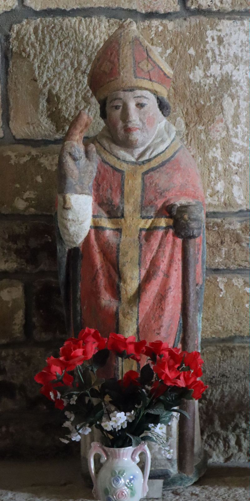 naive Statue in der Kapelle Saint-Michel nahe Guéhenno bei Vannes