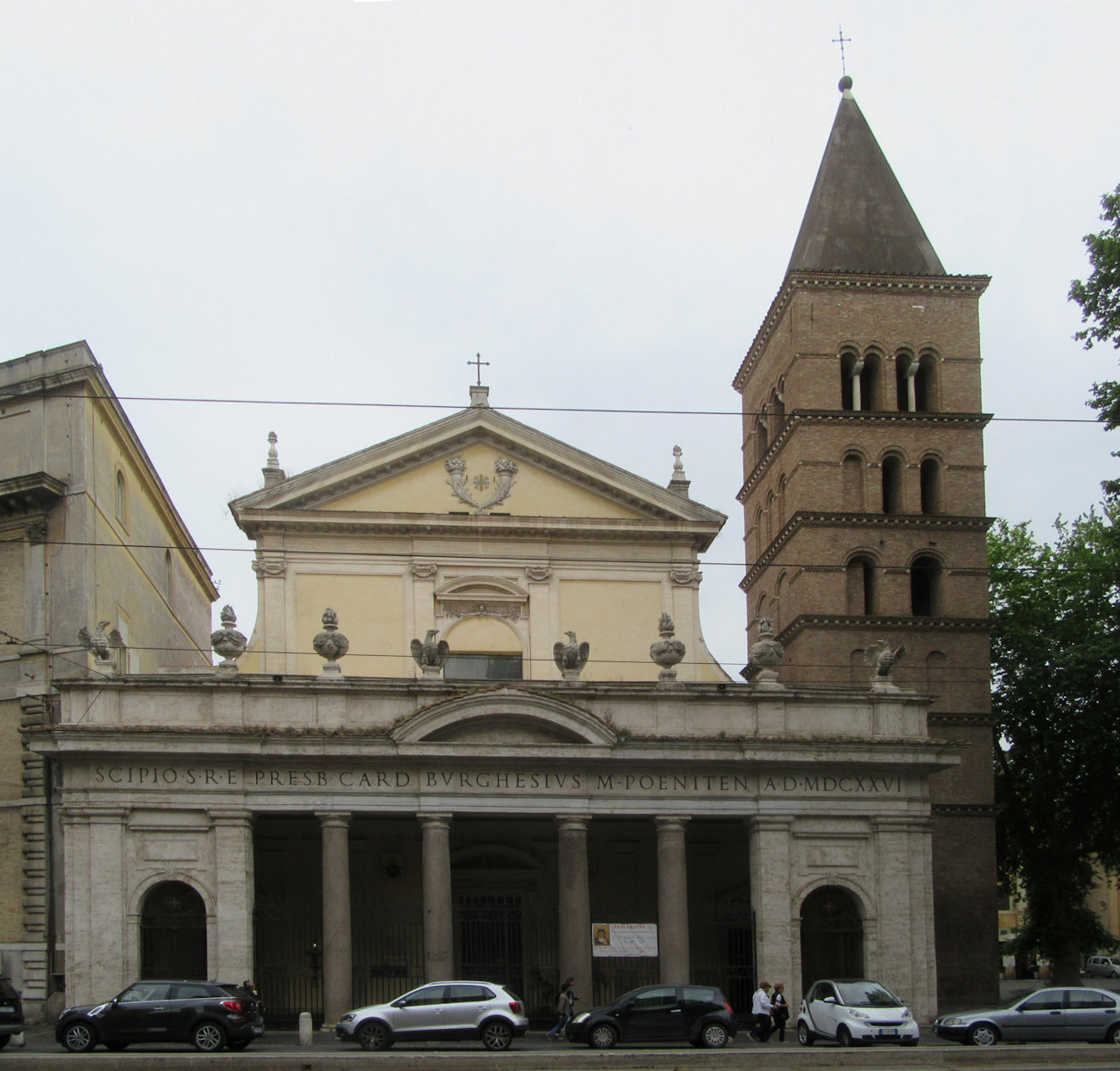 Chrysogonus' Sarkophag in der Kirche San Canzian