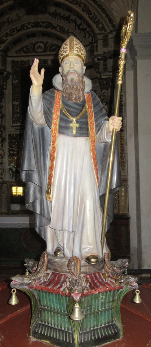 Statue in der Kirche in Villafeliche