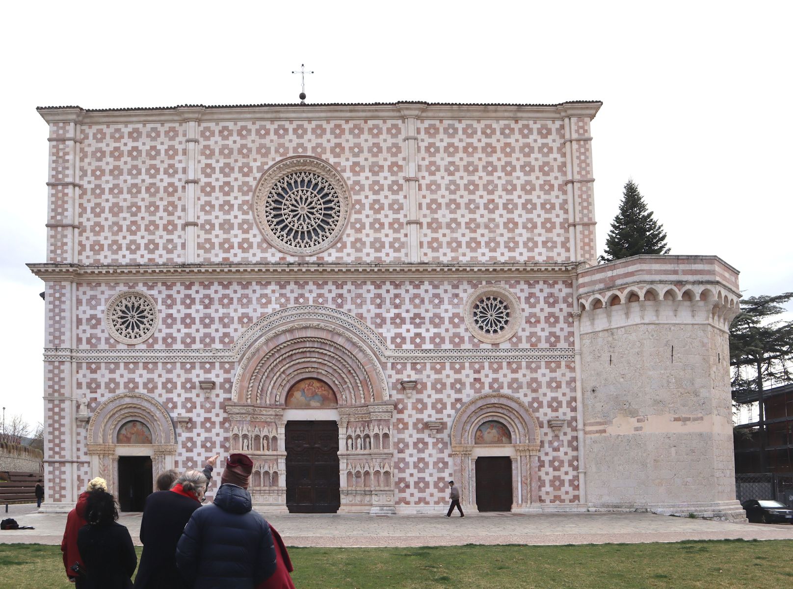 Basilika Santa Maria di Collemaggio in L'Aquila